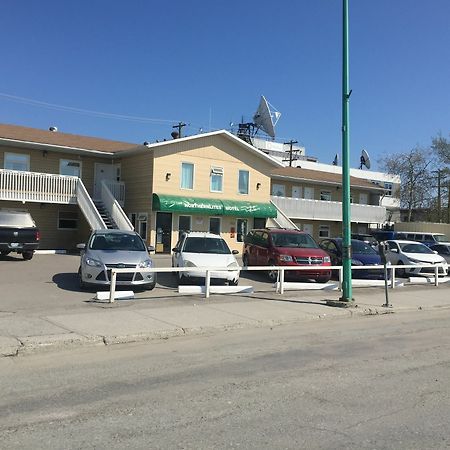 Northern Lites Motel Yellowknife Exteriör bild