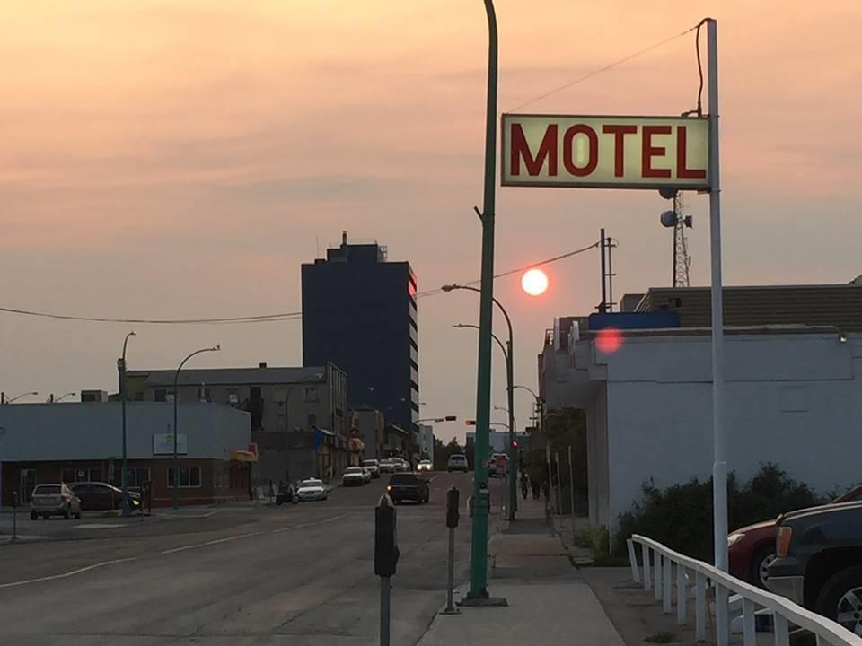 Northern Lites Motel Yellowknife Exteriör bild